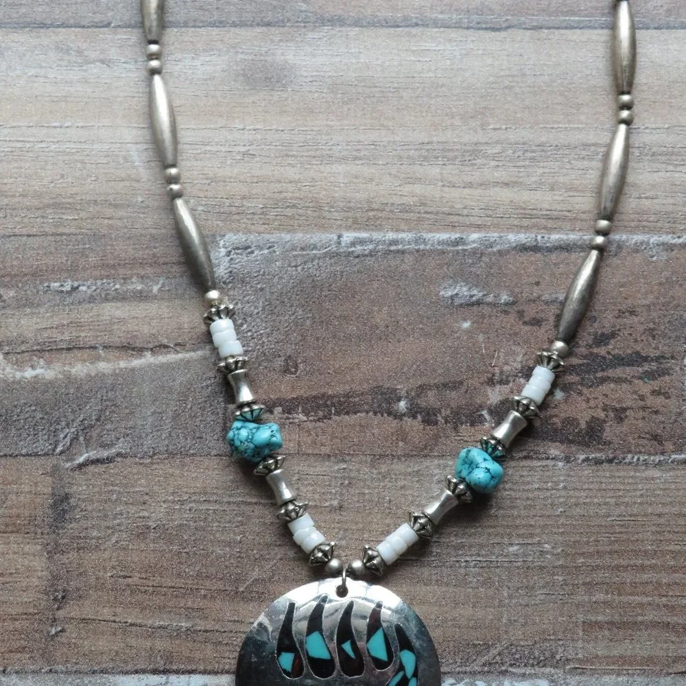 NECKLACE - Picture 2 of 3